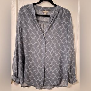 Banana Republic Women's Blouse Blue Geometric Button Front Long Sleeve L
